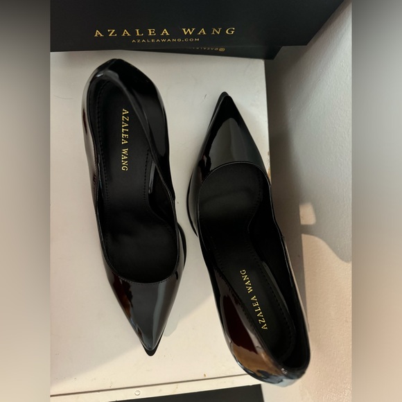 Black Stiletto Pumps - Picture 6 of 7